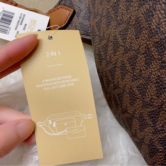 Michael Kors Maisie Large Logo 2-in-1 Sling Pack - Picture 11 of 14